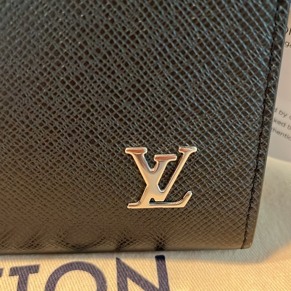 Louis Vuitton Voyage - Picture 4 of 12